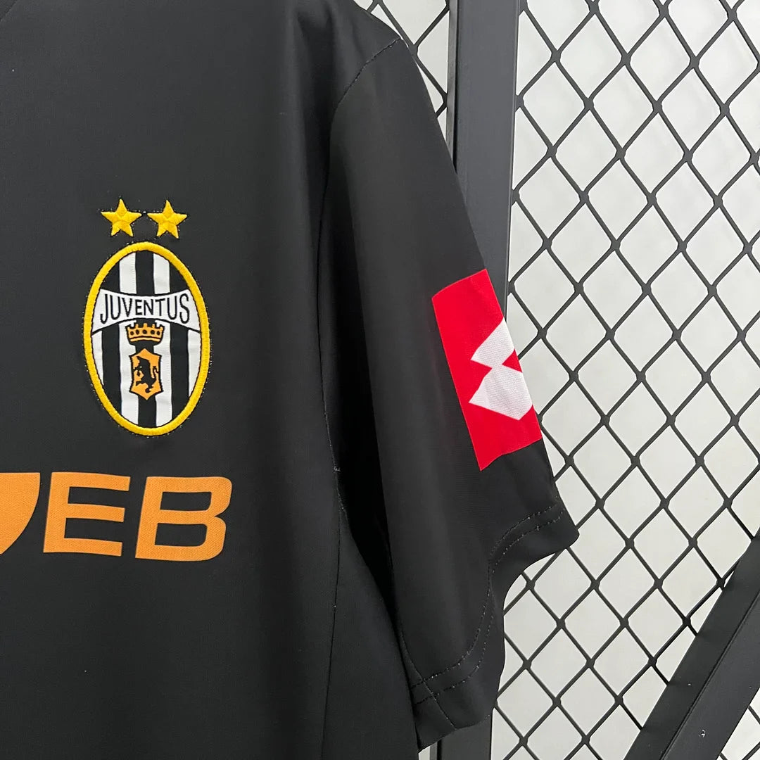 2001-2002 Retro Juventus Away Jersey