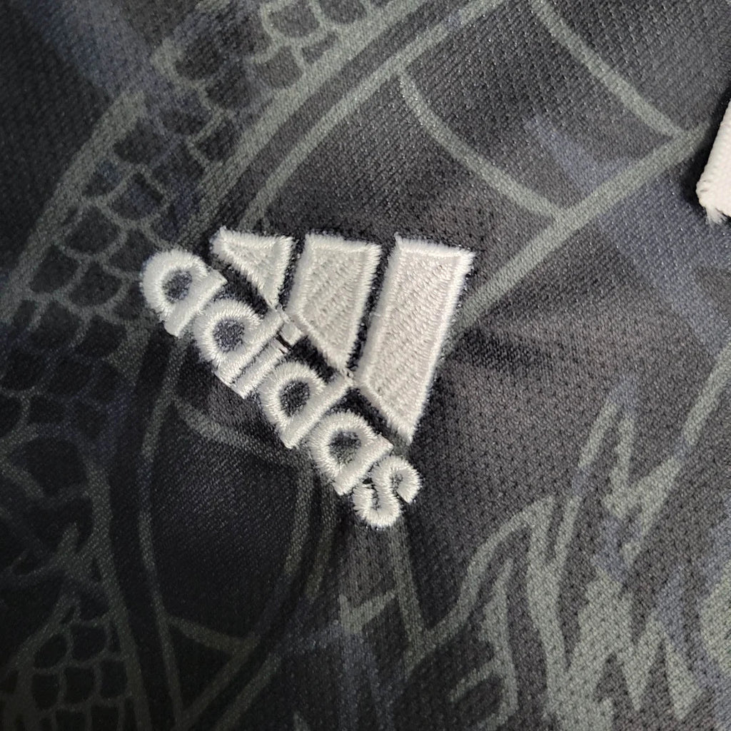 Real Madrid "Dragón Negro" Limited Jersey Kids Size