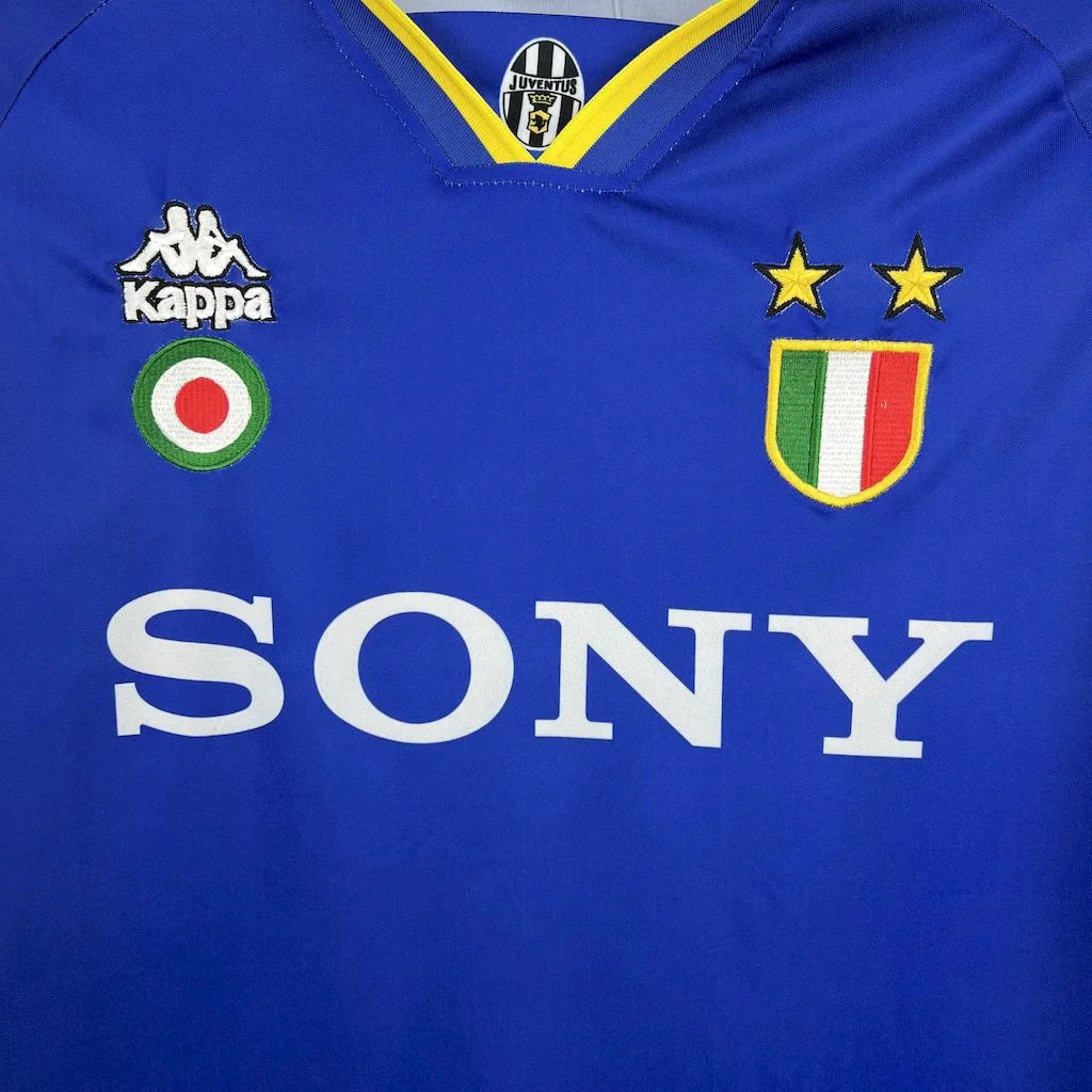 1995-1996 Retro Juventus Away Jersey Long Sleeve
