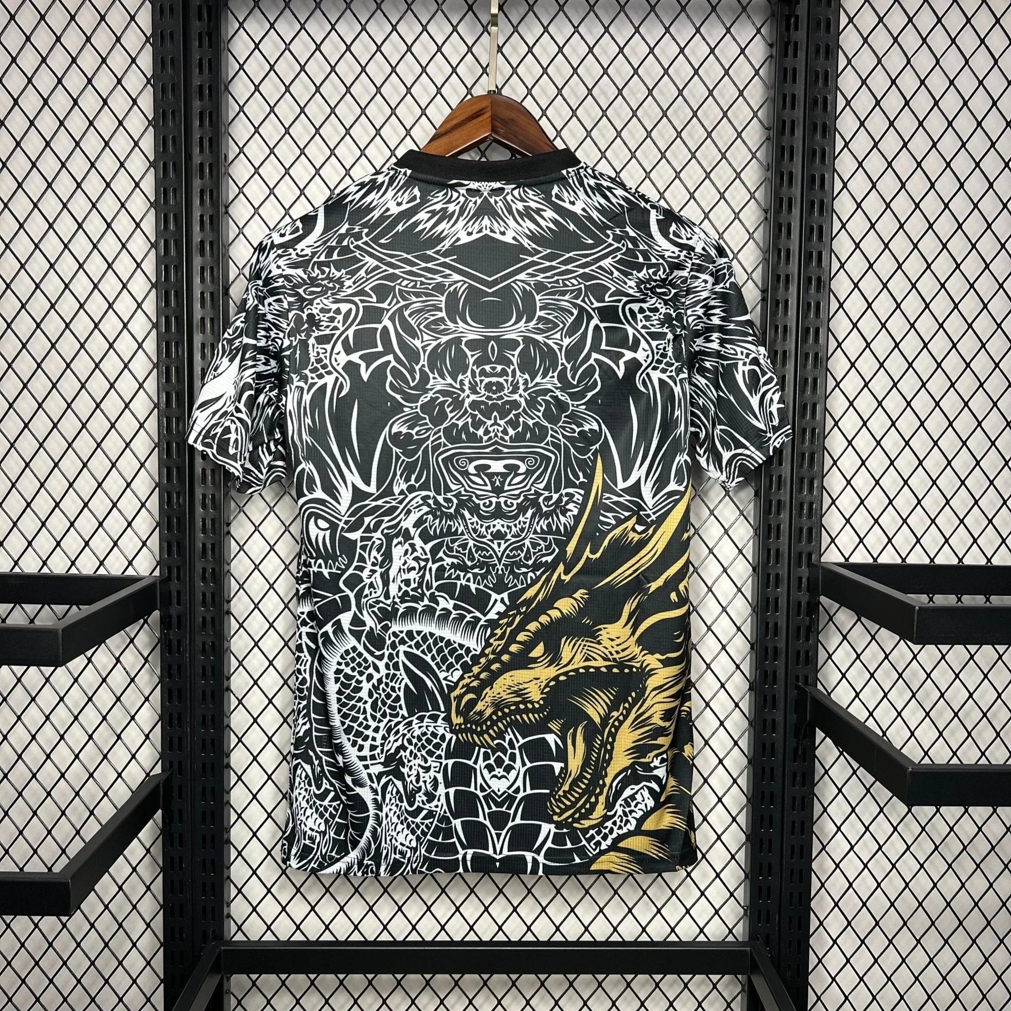 Real Madrid "Dragón Mítico" Limited Jersey